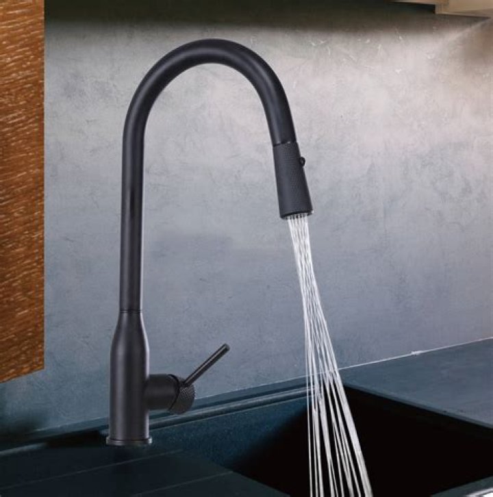 ما هو قماش الدنيم ؟.. والفرق بينه وبين الجينز