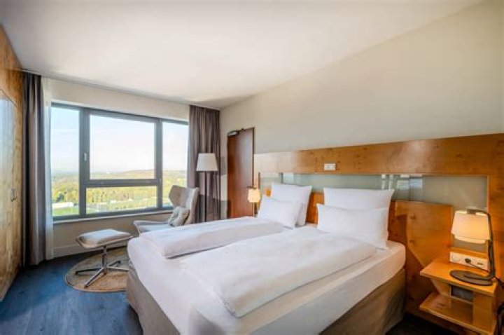 من أجمل شعر غزل فاحش أحلى أبيات شعر غزل فاحش صريح