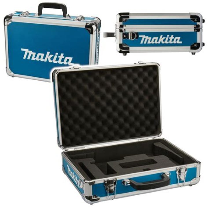 في فيلم الجميلة والوحش ايش اسم الجميلة الحقيقي