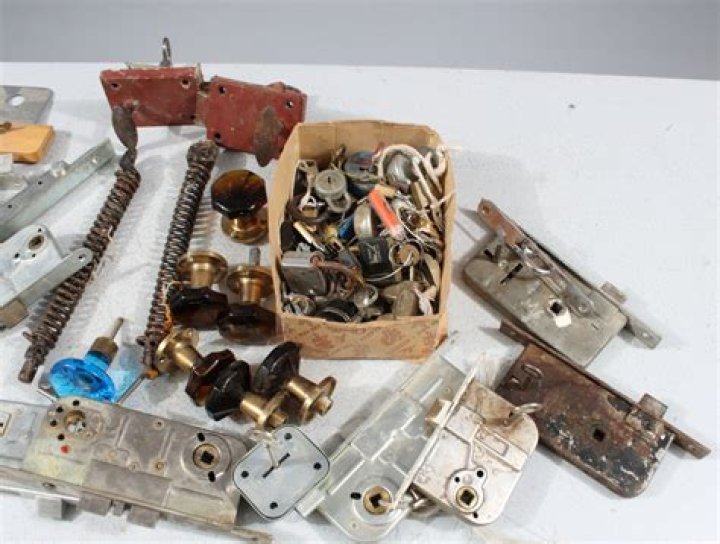 حل : من مزايا الشبكات والإنترنت تعدد اللغات المستخدمة