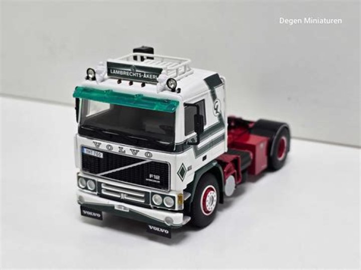 من عناصر بناء القصة : نص الرجل وولده وحماره؟