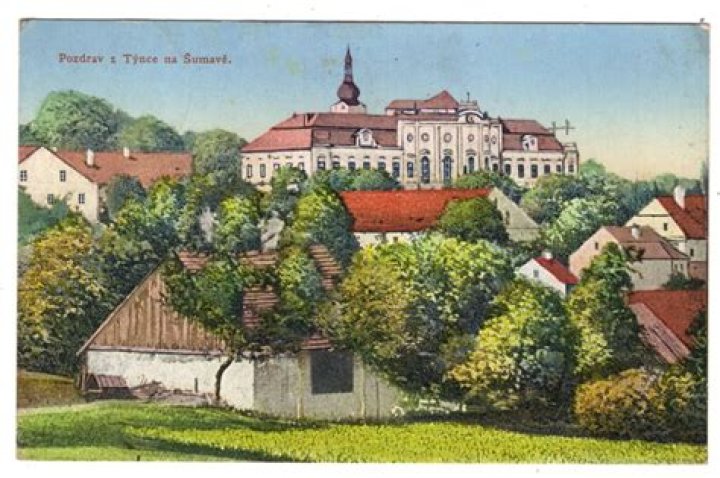 من خلال الجدول المعروض بالنص حدد نوع الرياضة التي تحرق سعرات حرارية أقل خلال 20 دقيقة