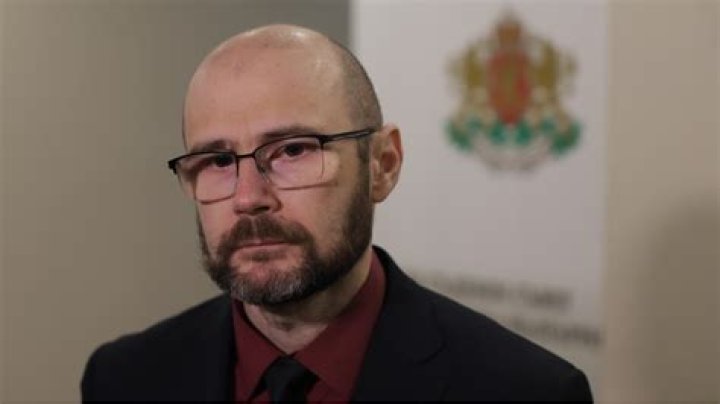 حكم الإنصات والاستماع لخطبة الجمعة