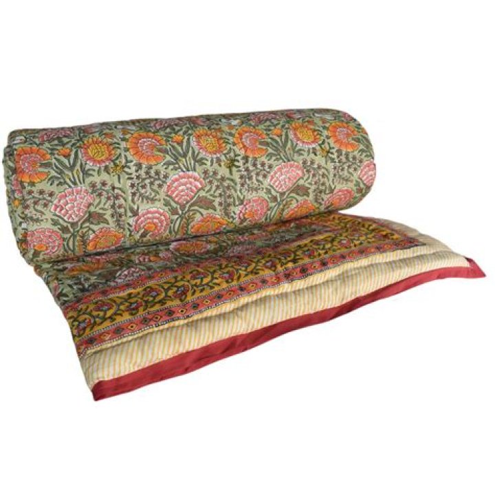 من أقدم الحرف التي مارسها الإنسان منذ فجر التاريخ لتلبي أغراضه النفعية