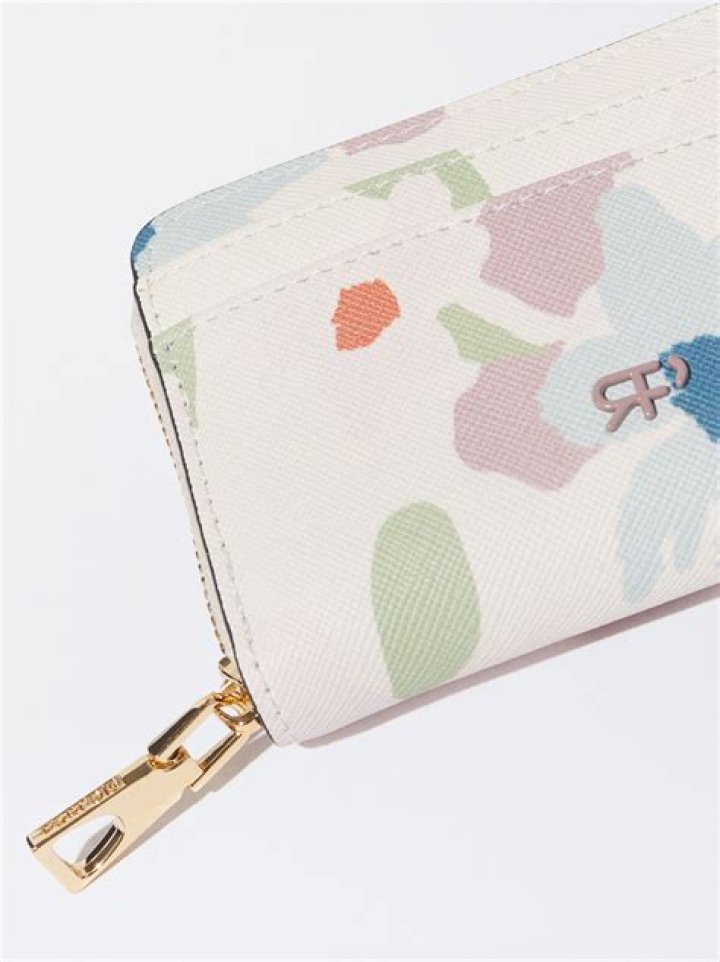 المجتمع الذي يقوم على إنتاج المعرفة ونشرها وتوظيفها في مجالات الحياة