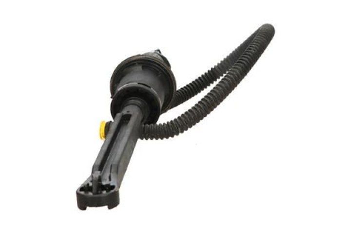 العناصر المصنعة هي التي توجد في الطبيعة ولم يتم تصنيعها