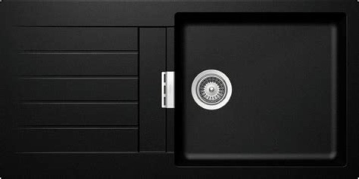 نوع التماثل بالديدان الأسطوانية والمفلطحة