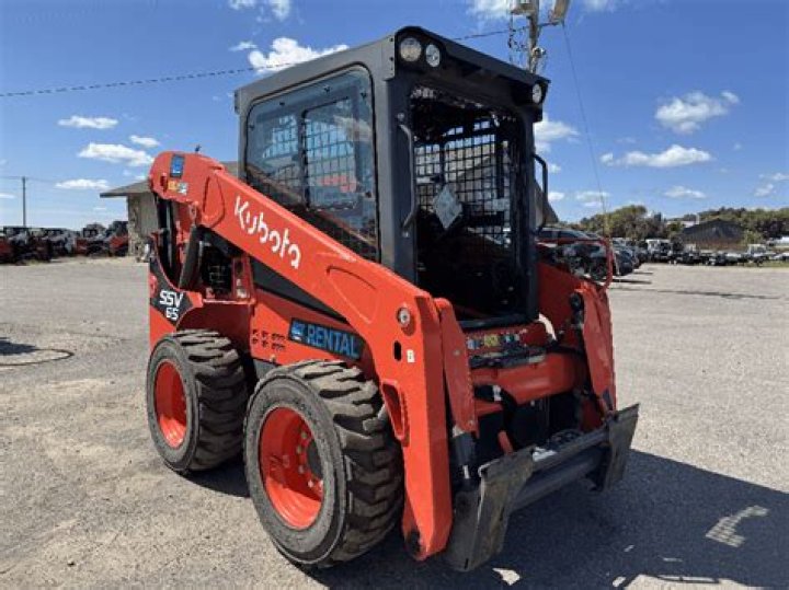 اشتهر اهل الخليج العربي في السابق بتجارة اللؤلؤ الطبيعي