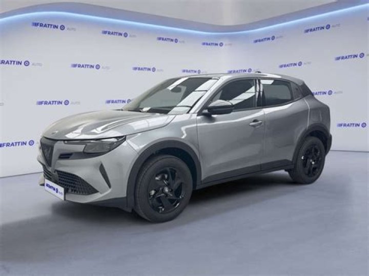 كلمات أغنية شباب البومب مكتوبة كاملة