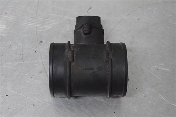 الممثلة رزان جمال زوجها وعمرها وديانتها