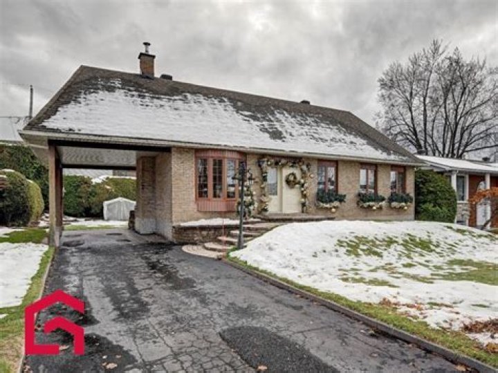 لغز موكب الامير تحت الجسر اضف حرف ليصبح فوق الجسر