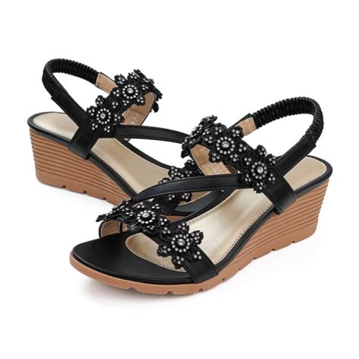 7 Platform Sandals for Spring That Are Unbelievably Comfortable