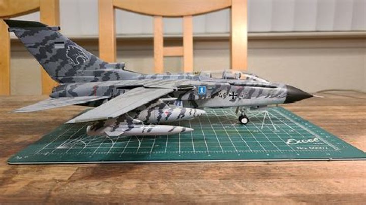 المقصود باستخدام الإنترنت لوقت طويل وبدون فائدة هو