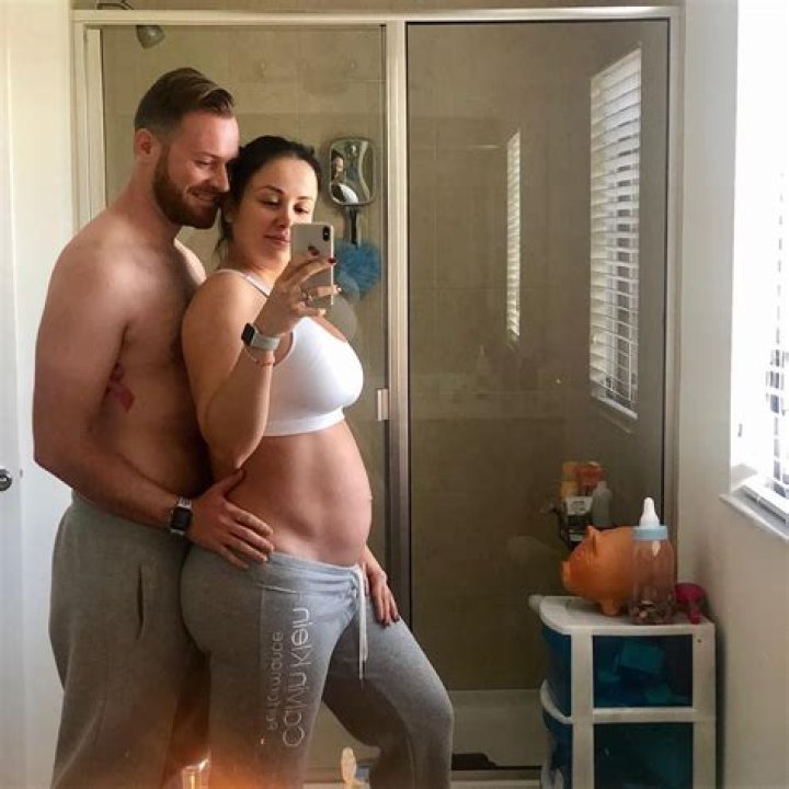'90 Day Fiance' Baby Bumps: Reality Stars' Pregnancy Pics