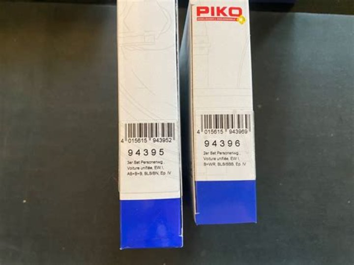 على رف ١٦ كتابا اذا كان ربعها كتب تفسير