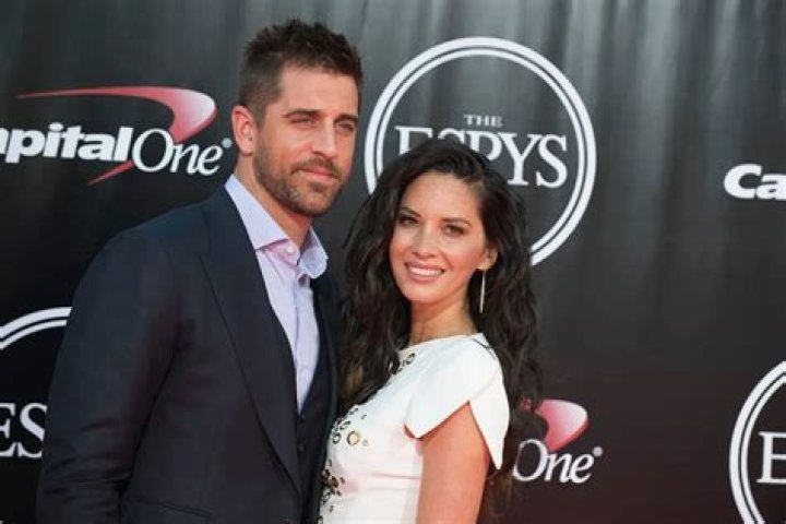Aaron Rodgers' Actress Girlfriend: Who Is She And How Did They Meet?