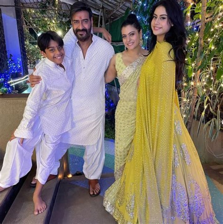 Ajay Devgn sets reminder for wedding anniversary with Kajol, shares hilarious Instagram post – India TV