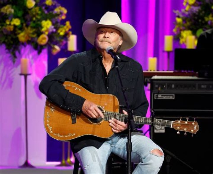 Alan Jackson fans call out big difference as country music star shares new 'unrecognizable' appearance after death hoax