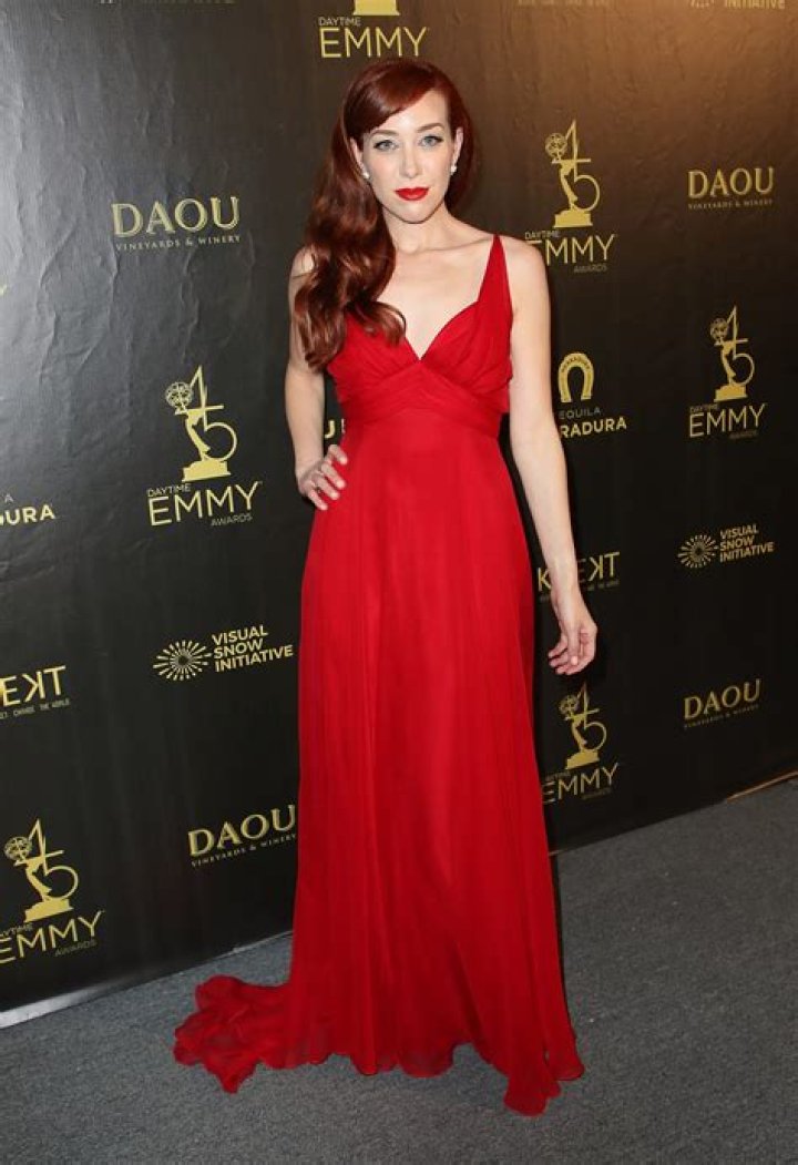 Alie Ward Age, Wikipedia, Biography, Height, Weight, Net Worth in 2021 and more