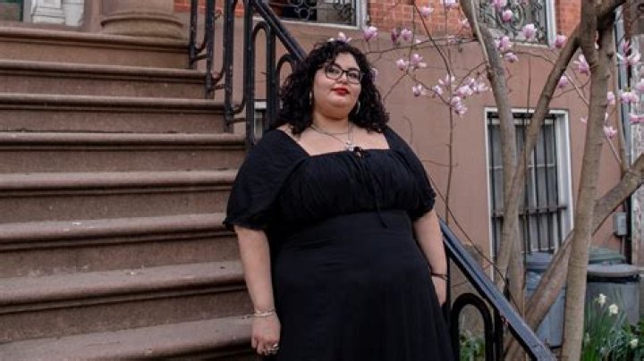 Amanda Seyfried Admits She Almost Lost Roles For Being "Overweight"