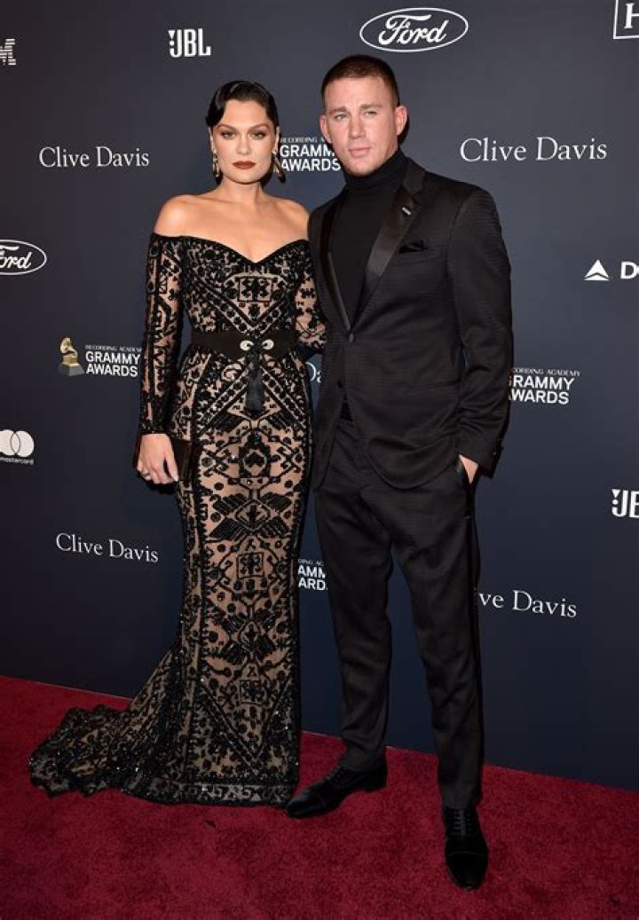 American Music Awards: Hottest Couples on the Red Carpet