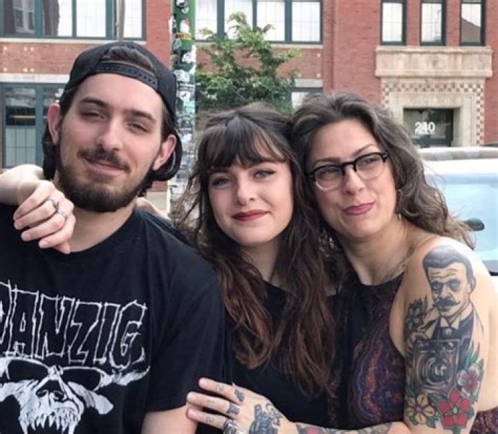 American Pickers star Danielle Colby's daughter Memphis, 21, shares wild swimsuit photo during vacation in Puerto Rico