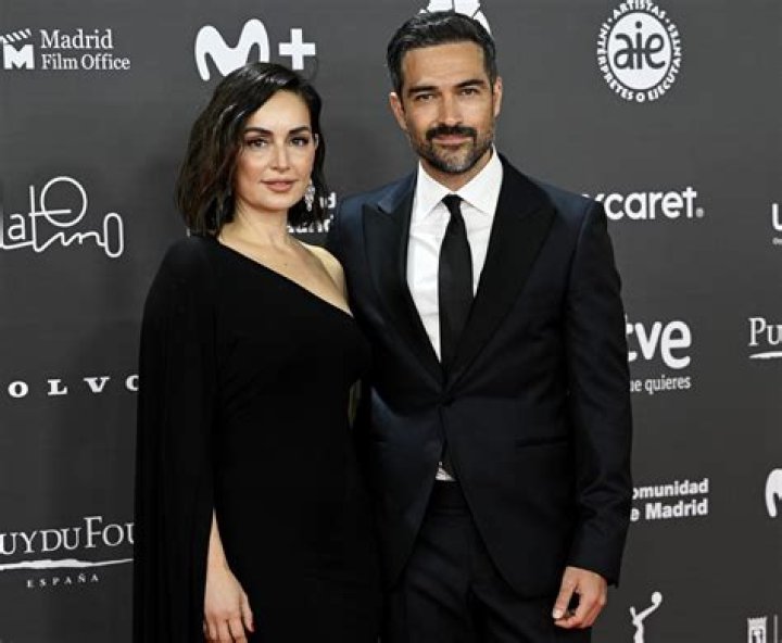 A Deep Dive Into Ana De La Reguera's Husband: Who Is He?