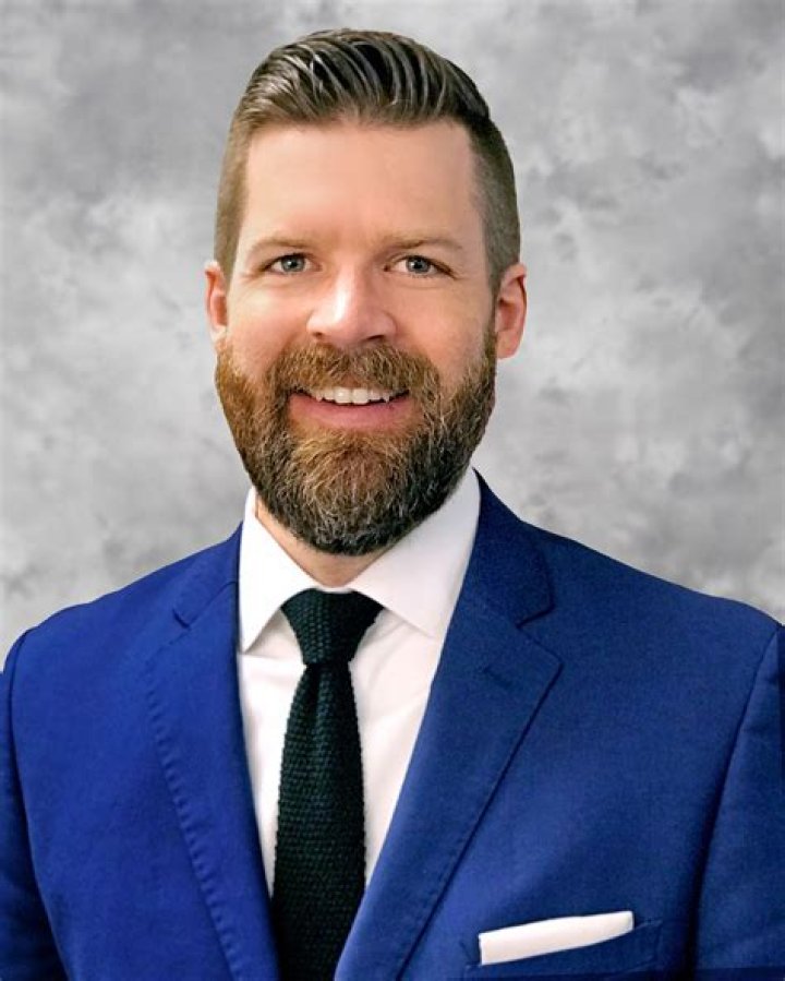 Unraveling The Truth Behind Andrew Lincoln's Divorce