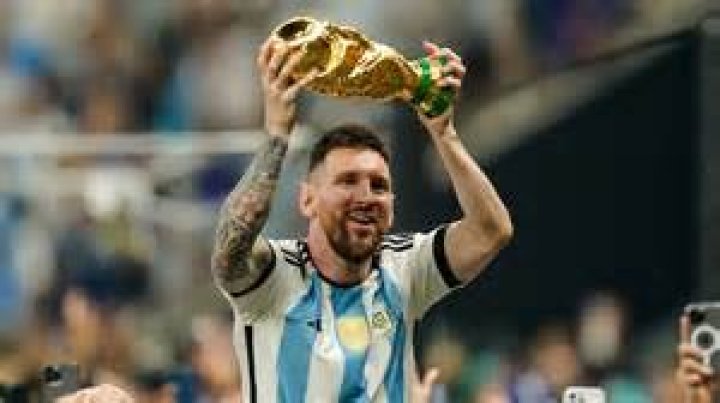 Argentina boss Lionel Scaloni is coolest man in Qatar as he stands still while bench goes wild after World Cup goal