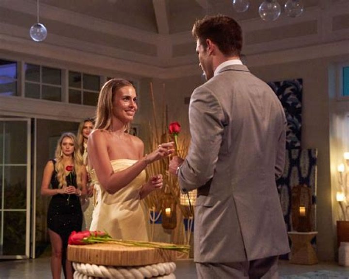 Bachelor Zach Shallcross, Jess Girod Address Dating Theory