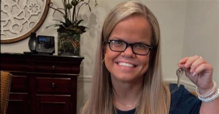 Becky Johnston Net Worth, Income, Salary, Earnings, Biography, How much money make?
