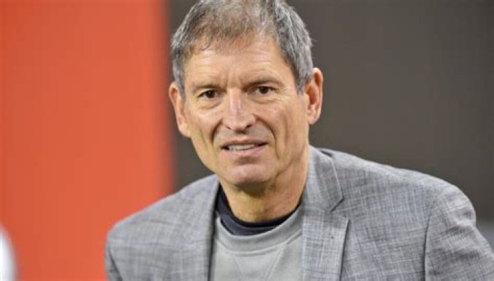 Understanding Bernie Kosar's Illness: A Former NFL Star's Battle