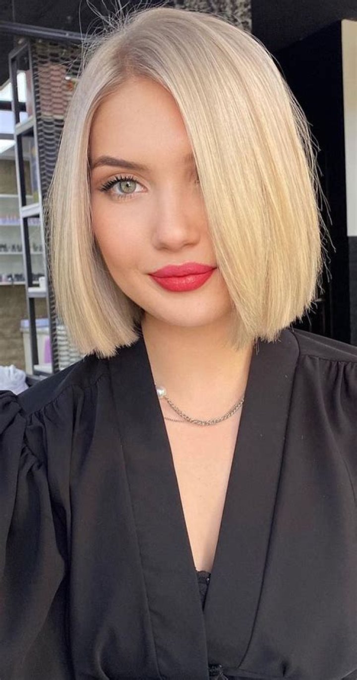 23 Blonde Bobs Giving Us Major Hair Envy