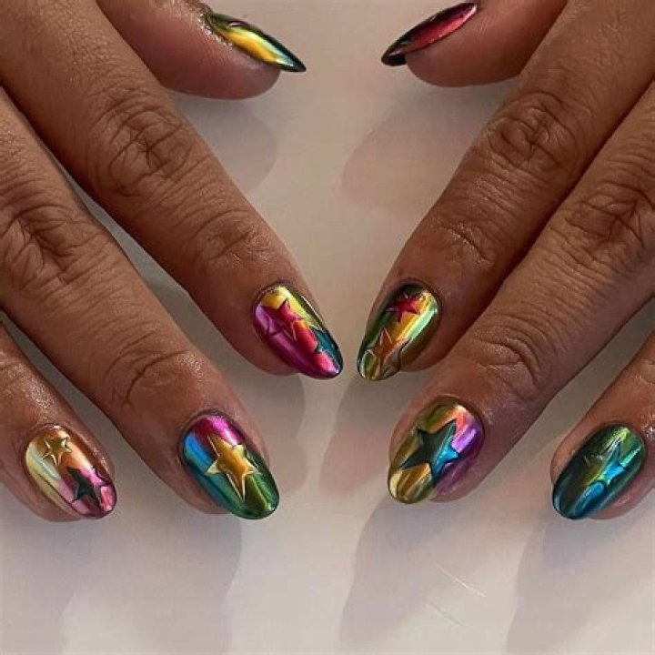 Chrome Nails Are Trending Thanks To Maddy From Euphoria