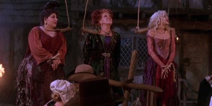 Bette Midler Revives Her ‘Hocus Pocus’ Character for Halloween