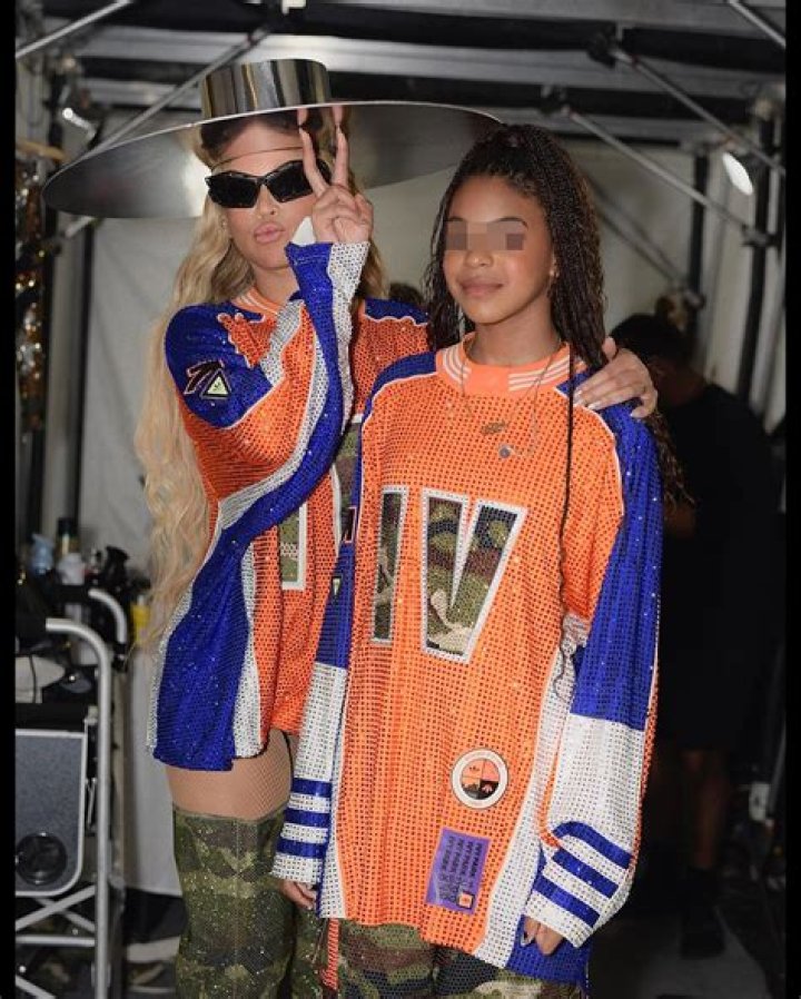 Beyonce and Blue Ivy Channel Salt-N-Pepa for Halloween