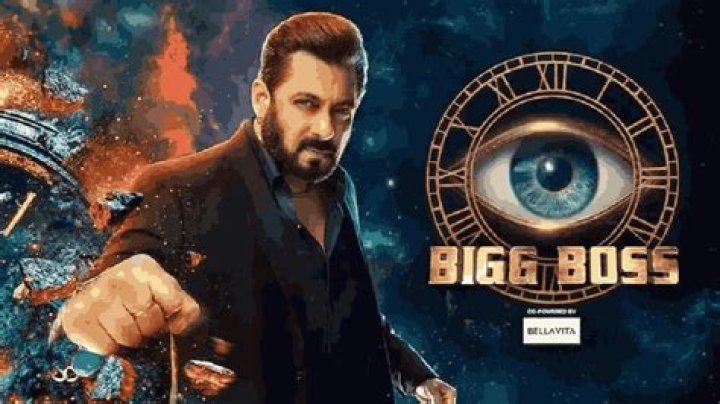 Salman Khan promises DHAMAKA, hints at contestants in new promo| WATCH – India TV