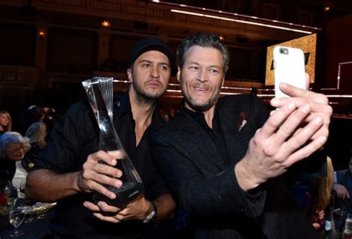 Blake Shelton and Luke Bryan beef explained