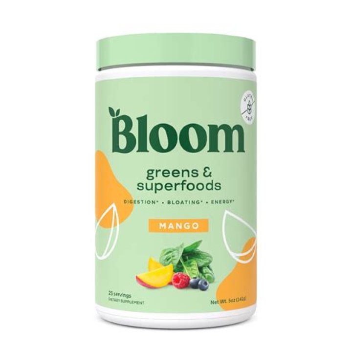 This Bestselling Greens Powder Is the Secret to De-Bloating