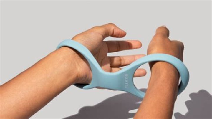 Bloomi reveals 10 ways to use handcuffs to enhance sex