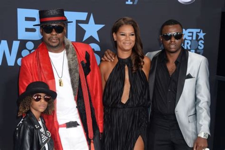 How many kids does Bobby Brown have?