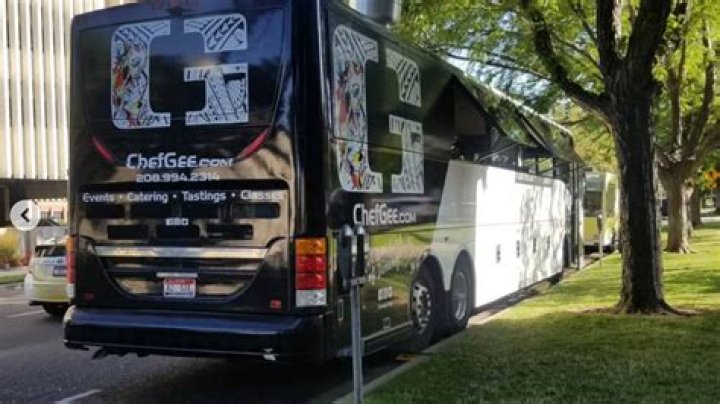 Boise Chef turns bus into mobile sushi restaurant