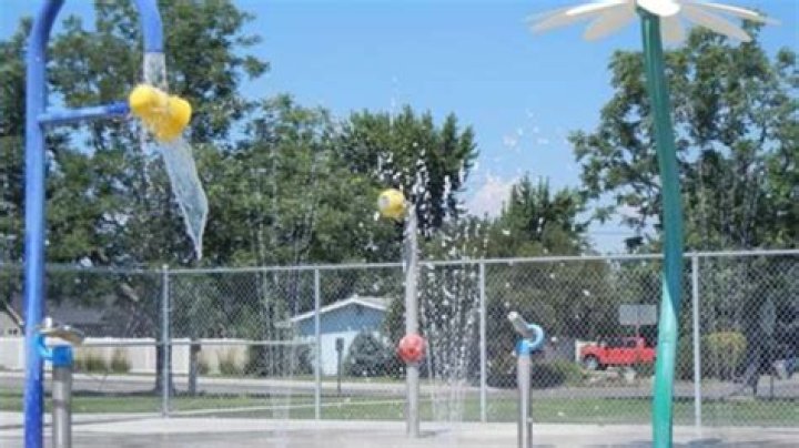 Boise public splash pads to stay open a little longer