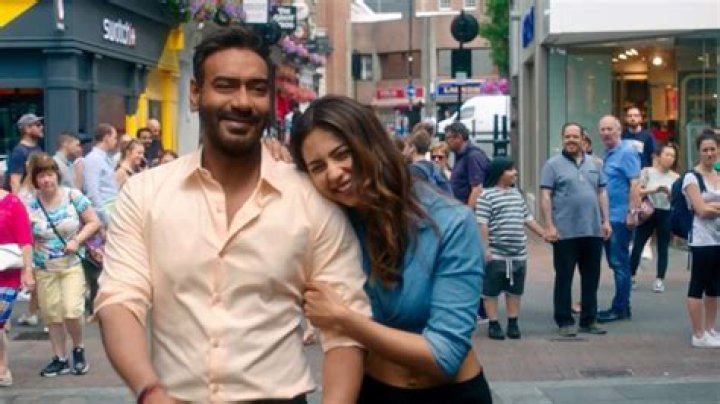 Ajay Devgn, Rakul Preet's romantic-comedy looks formulaic, Tabu is amazing as always – India TV