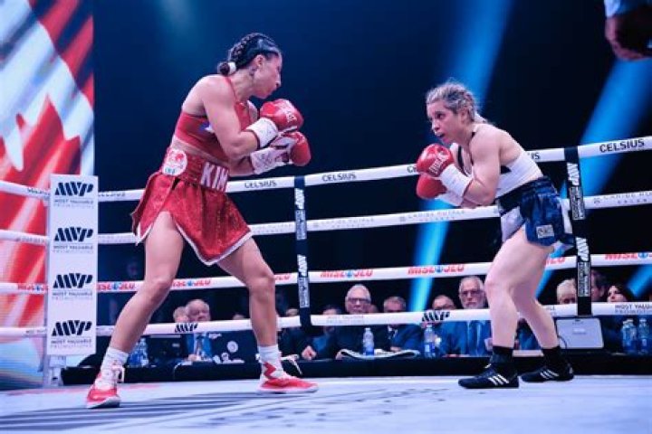 Stunning boxer Kim Clavel returns to work as nurse in fight against coronavirus putting career on hold… for now – The US Sun