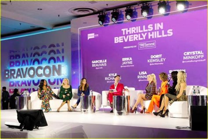 BravoCon 2022: Erika Jayne Reacts to $750,000 Earrings Drama