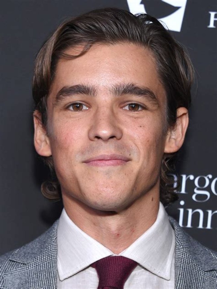Brenton Thwaites Ethnicity, Nationality, Race, Family, Body measurements, career