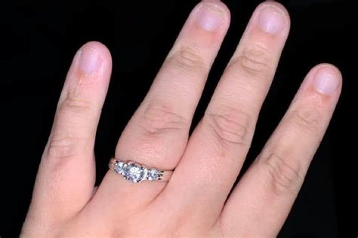 Bride-to-be blasts fiancé for 'ugly a**' engagement ring which cuts off hand circulation & then discovers it's STOLEN