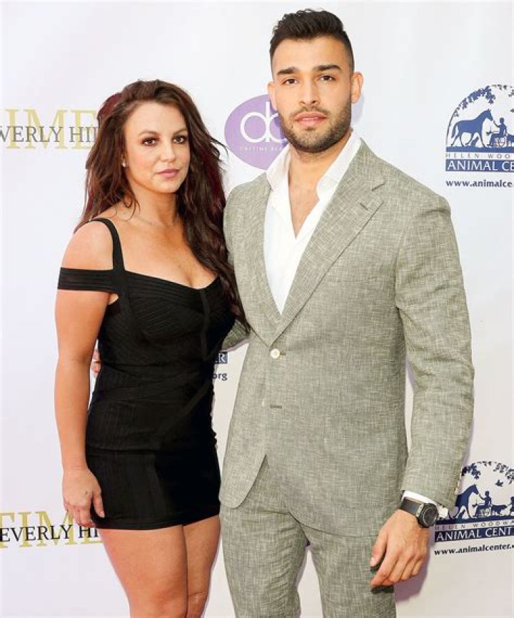 Britney Spears’ Boyfriend Sam Asghari Rebukes Her Dad Jamie