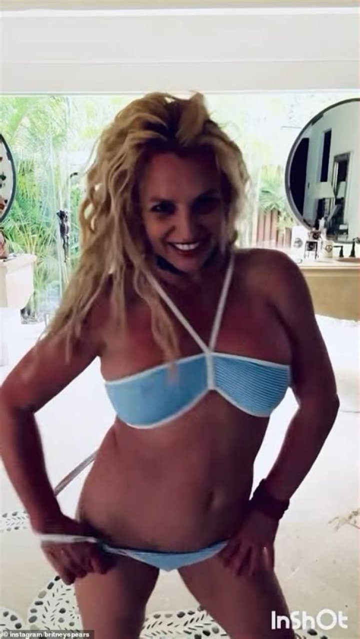Britney Spears Flaunts Bikini Body After Katy Perry’s Shady Comments